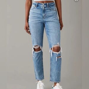 American Eagle Strigid Ripped Mom Jeans